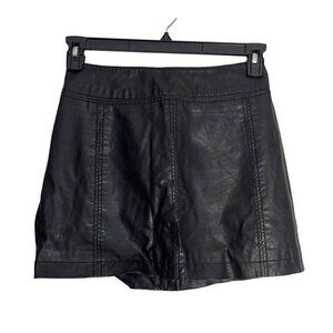 Free People Black Faux Leather-Style Mini Skirt With Zipper Size 2